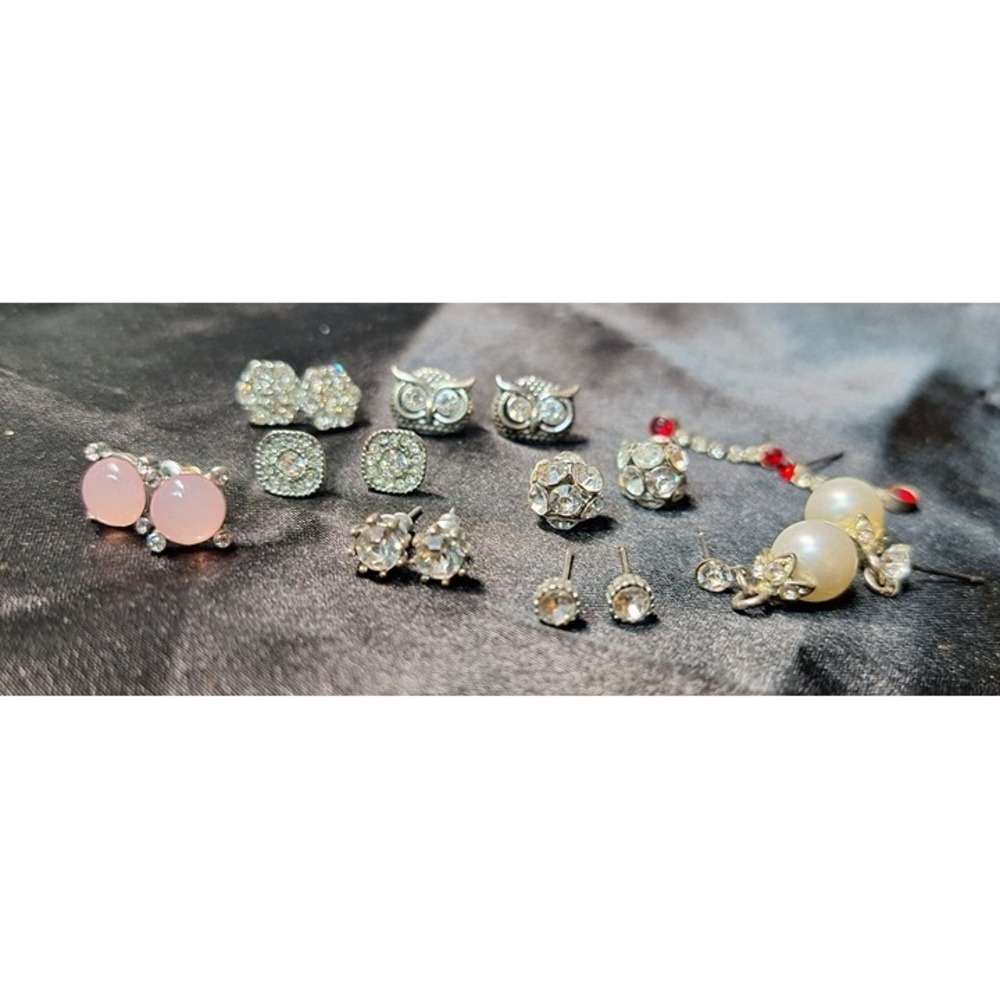 lot of 9 earrings assorted costume jewelry earrings, including some vintage